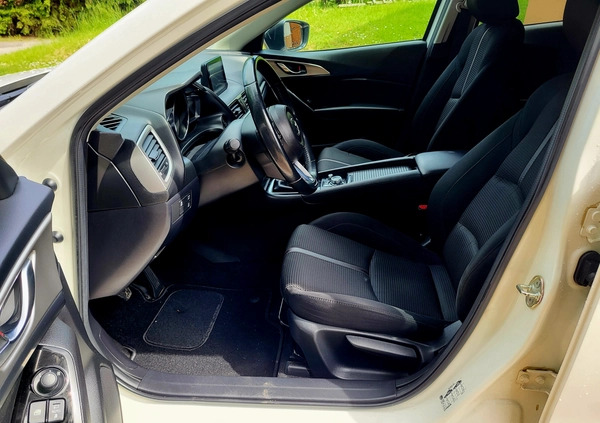 Mazda 3 cena 62900 przebieg: 102000, rok produkcji 2017 z Węgrów małe 232